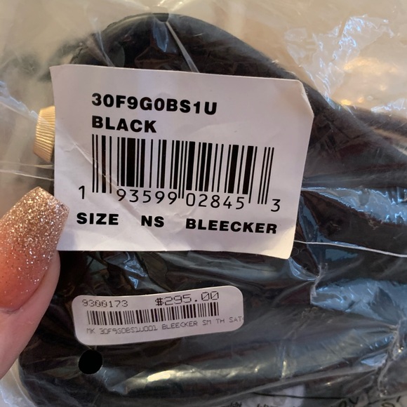 New Michael Kors Bleecker Small Studded Satchel - Picture 9 of 9